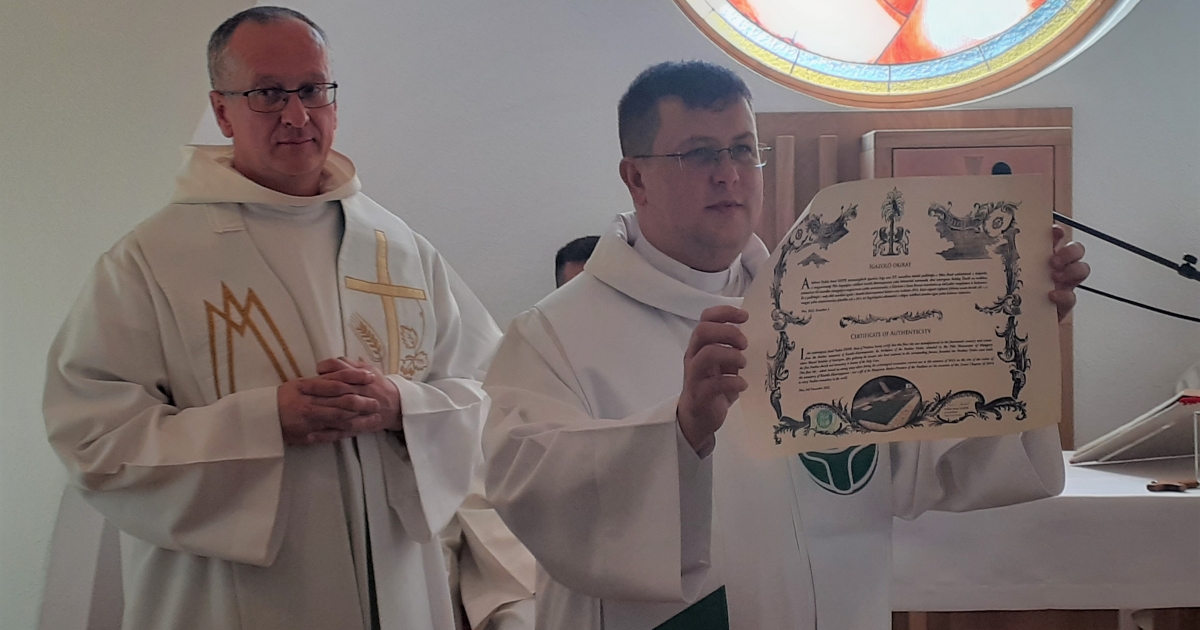 Boldog Özséb Házat hozott a Mikulás a fiataloknak